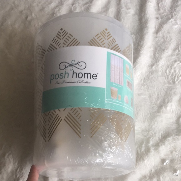 posh home Other - Posh Home 19 piece bathroom set Gold Aztec